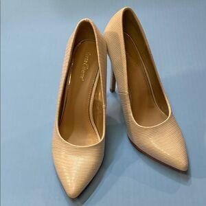 Torta Caliente Cream Faux Snakeskin Pointed Toe High Heel Pumps Women’s Sz 8